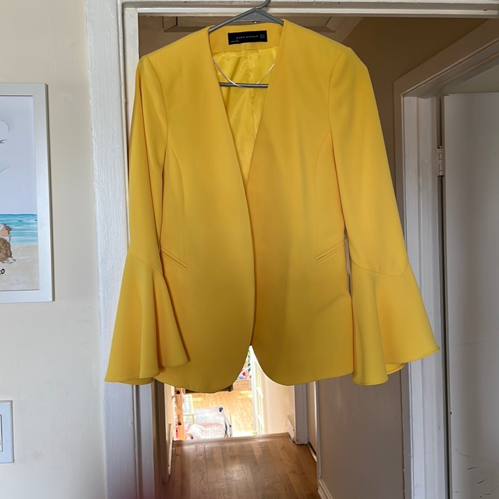 Blazer from Zara. Flowing sleeves